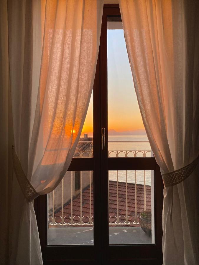 산 니콜라 아르첼라 La Casa Nel Borgo B&B 외부 사진